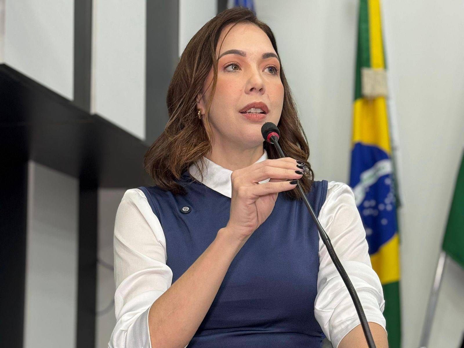 Maysa Leo alerta para desmobilizao da Sade Mental em Cuiab